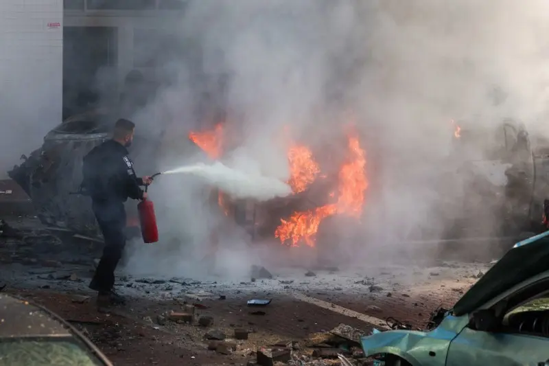 Más de 100 muertos en Israel y 908 heridos por ofensiva de Hamás