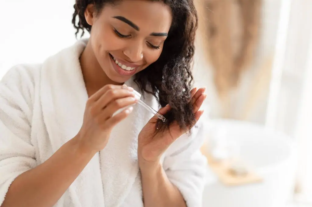 Con este ingrediente en tu champú tu cabello crecerá y no se te caerá