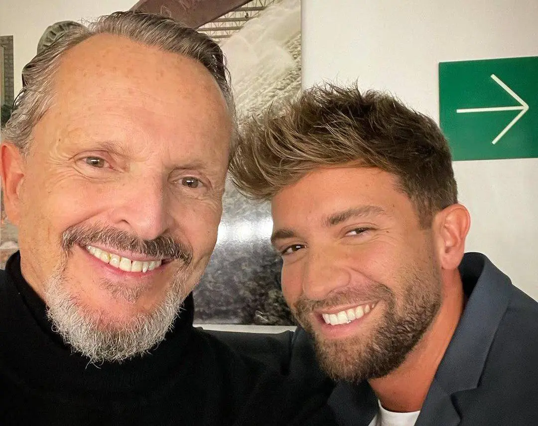 Miguel Bosé estaría estrenando romance con Pablo Alborán