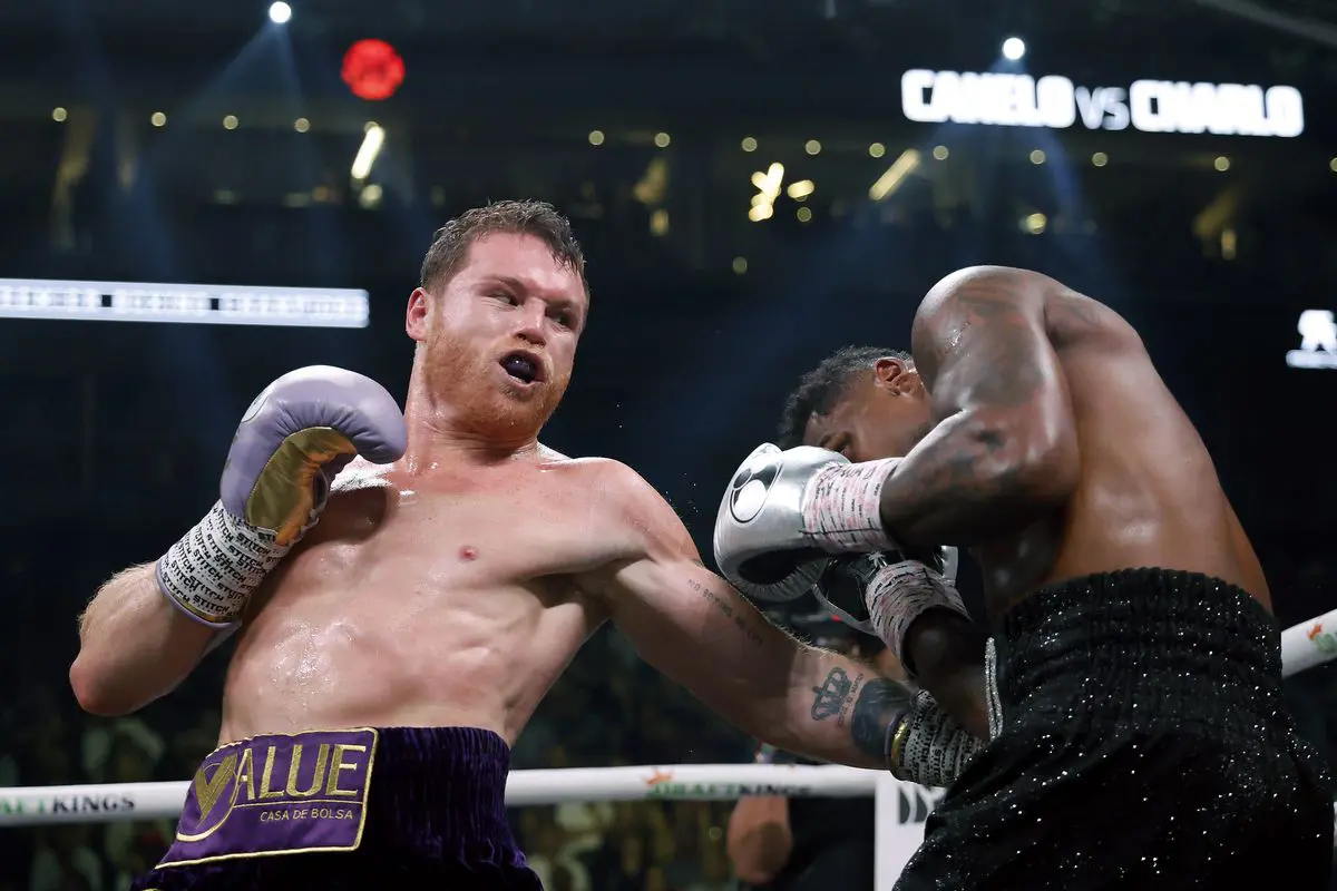 Canelo Álvarez derrotó a Charlo, pero faltó el nocaut