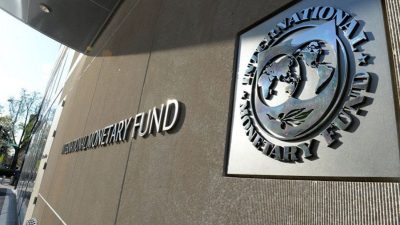 El FMI prevé aumento de la deuda global por presión de EEUU y China