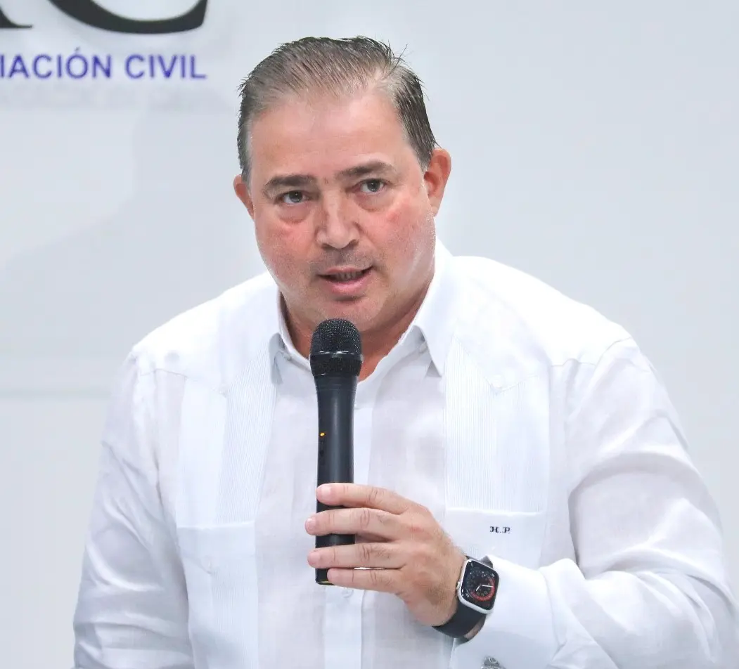 Porcella asegura nueva ley de fomento a la aviación civil afianzará turismo