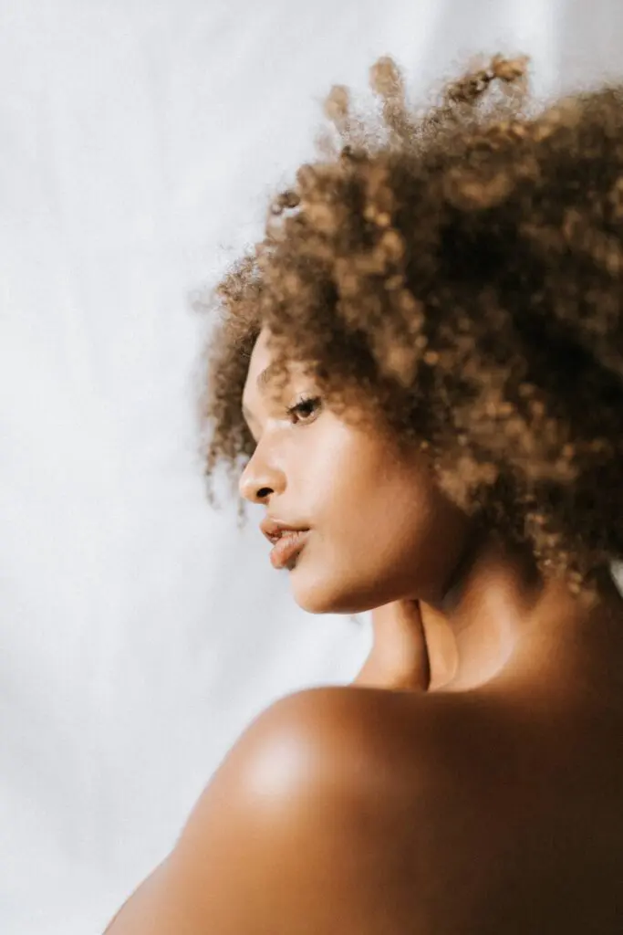 Con este ingrediente en tu champú tu cabello crecerá y no se te caerá
