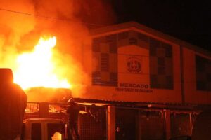 Presuntos haitianos incendian el mercado de Dajabón