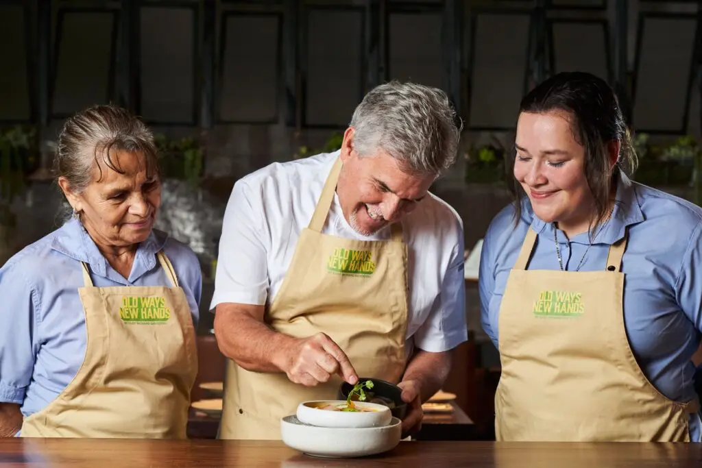 La nueva iniciativa del Chef Richard Sandoval es " Old Ways, New Hands"