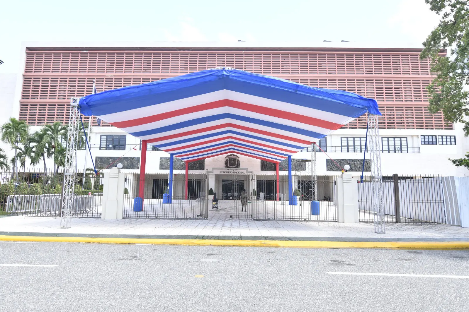 Congreso Nacional prepara escenario para recibir a presidente de Surinam