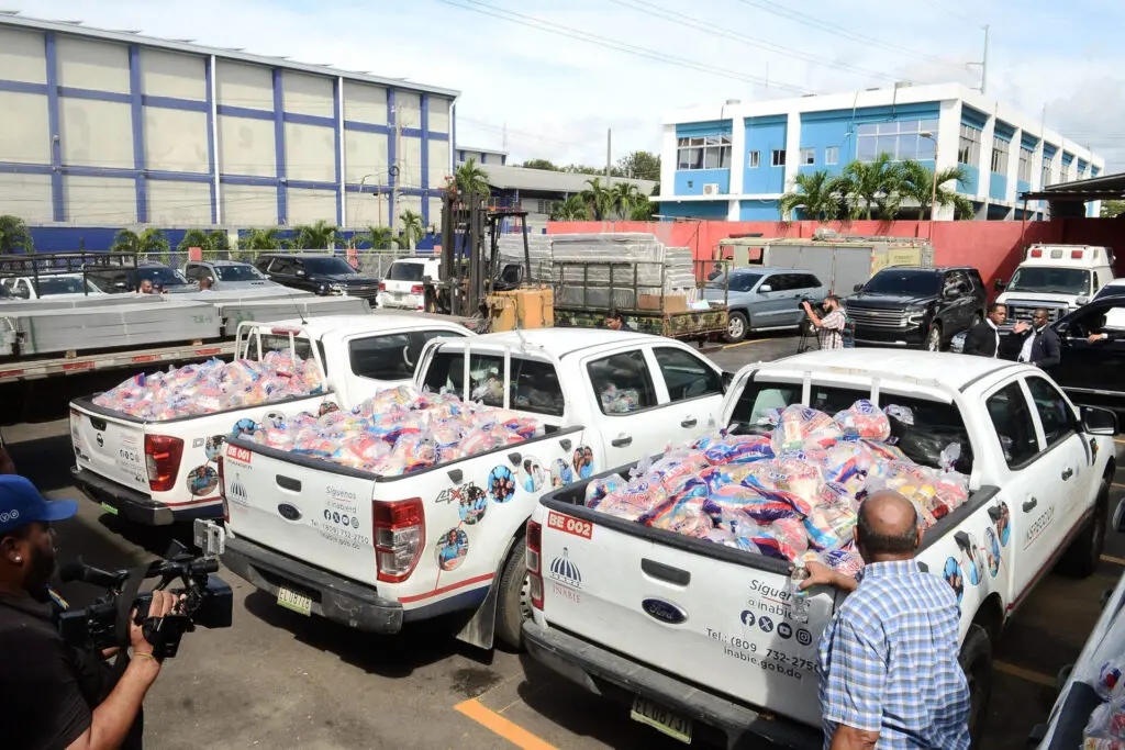 Ponen en marcha operativos de ayuda para mitigar los efectos de la catastrofe
