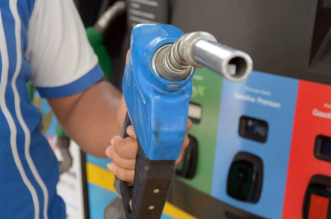 Combustibles mantienen precios sin variación