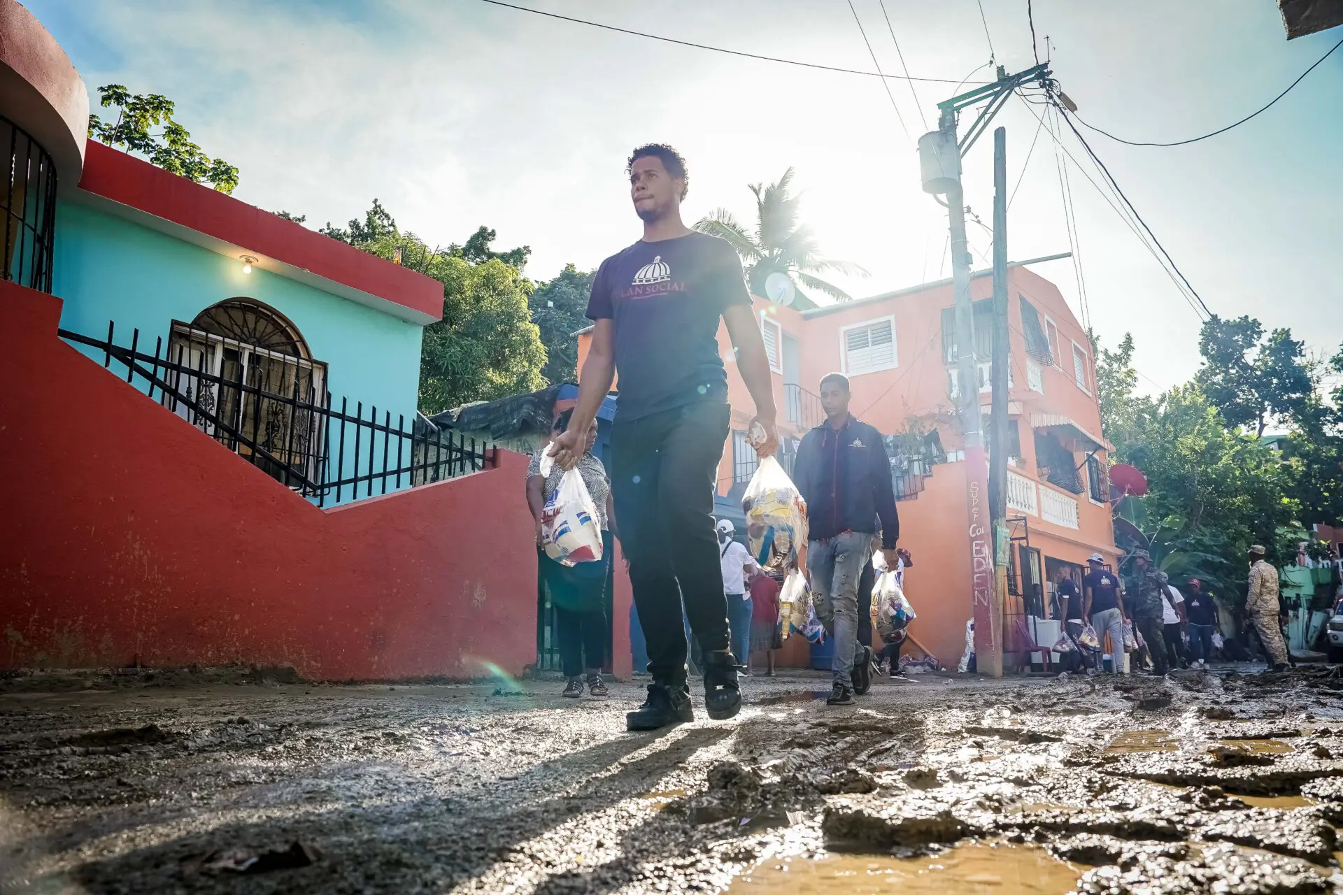 Plan Social asiste a más de 61 mil familias afectadas por inundaciones