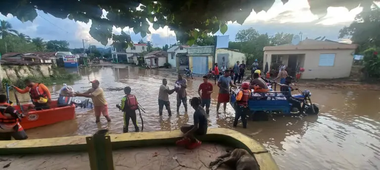 Bajan a 350 familias incomunicadas en Bajo Yuna