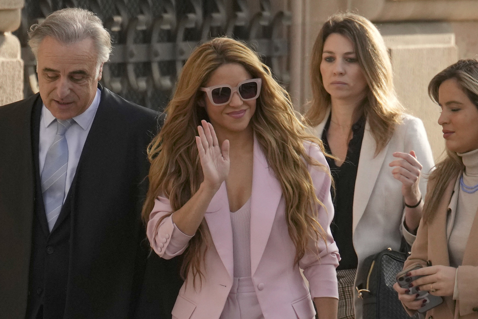 Shakira reconoció fraude fiscal y pactó multa para evitar la cárcel
