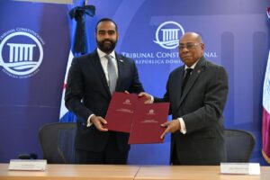 TC y CODESSD firmaron acuerdo para fomentar estudio Constitución