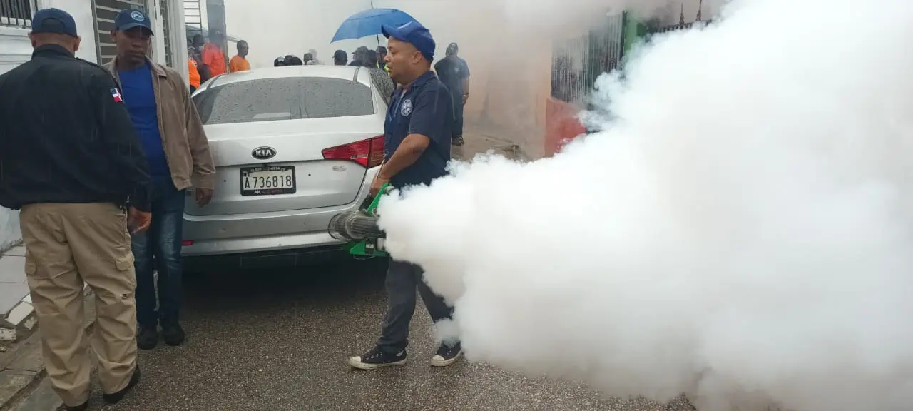 Continúan en Barahona operativos de fumigación contra el dengue