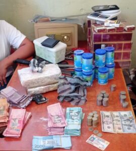 Autoridades apresan  hombre, ocupan drogas  y retienen  vehículo