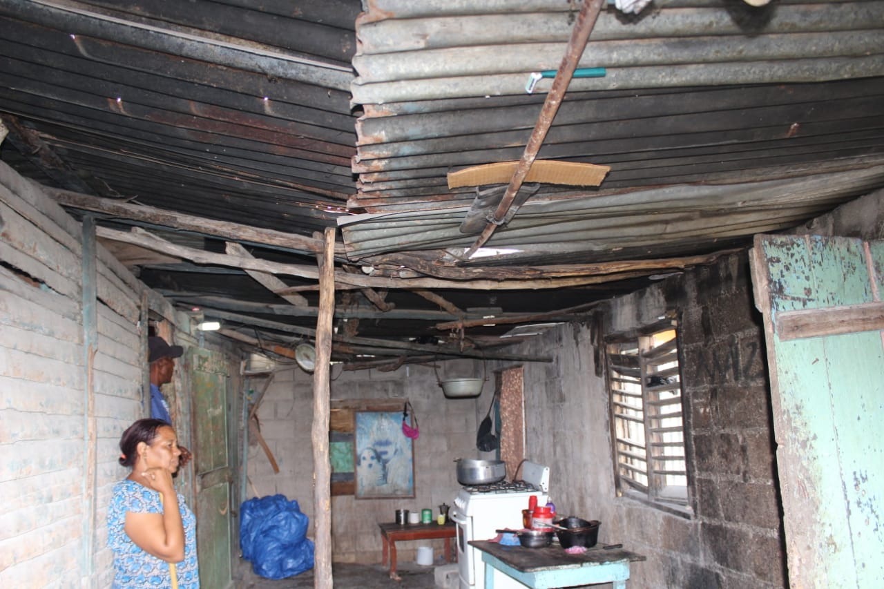 Tres familias piden a Luis Abinader les repare o reconstruya sus casas