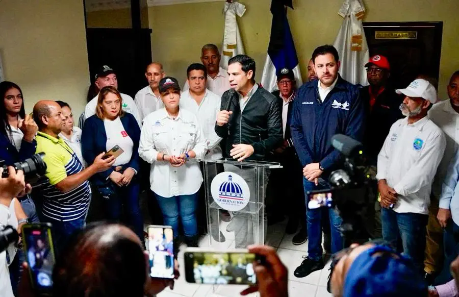 Gobierno anuncia reparación de viviendas en Ocoa
