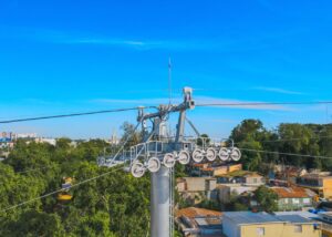 Inician tendido del cableado teleférico de Santiago