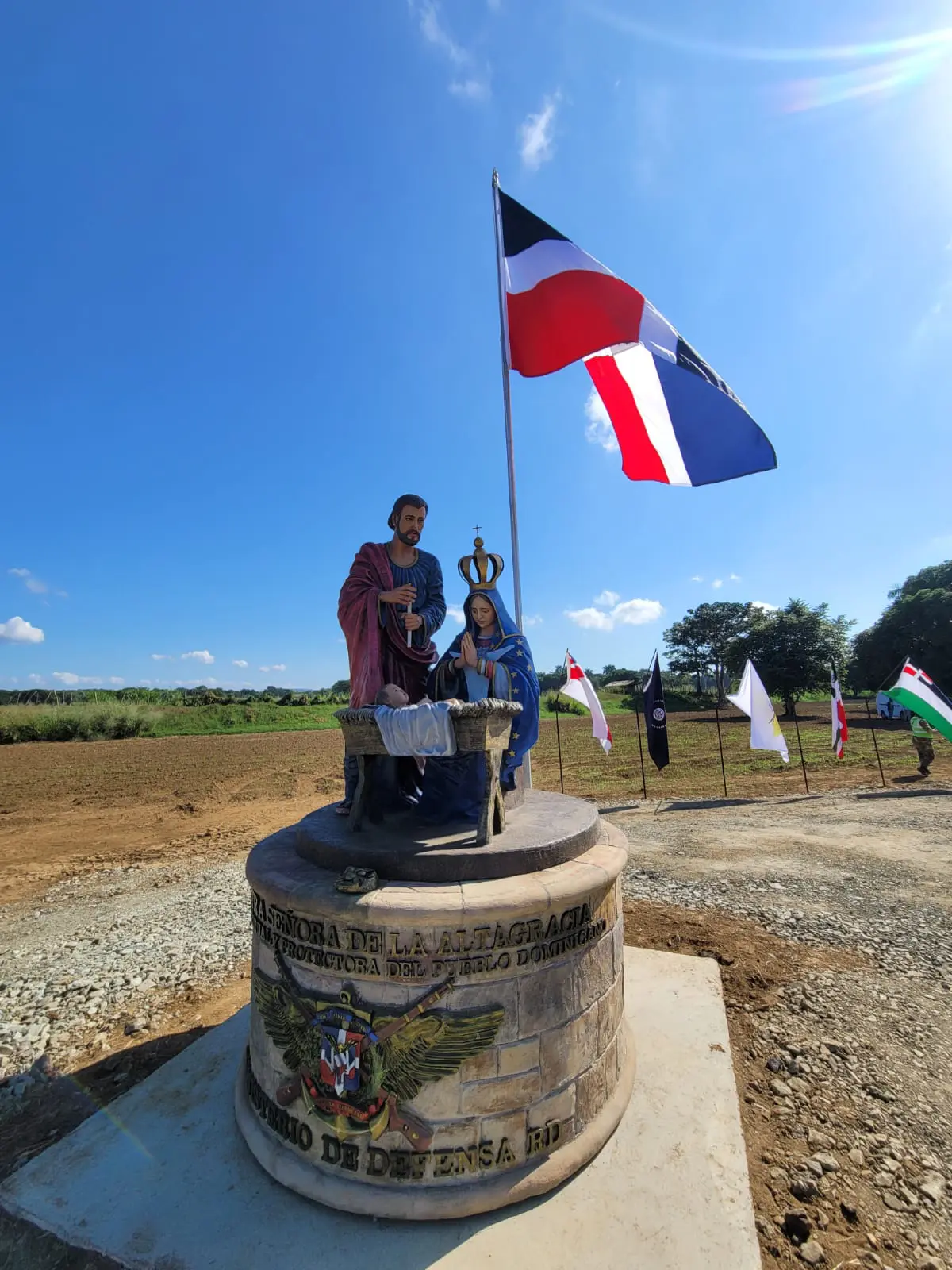 Colocan imagen de la Virgen de la Altagracia en zona en conflicto con Haití  