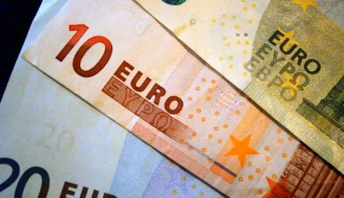 El euro sube a 1,1014 dólares tras conocerse los úlimos datos de inflación de EEUU