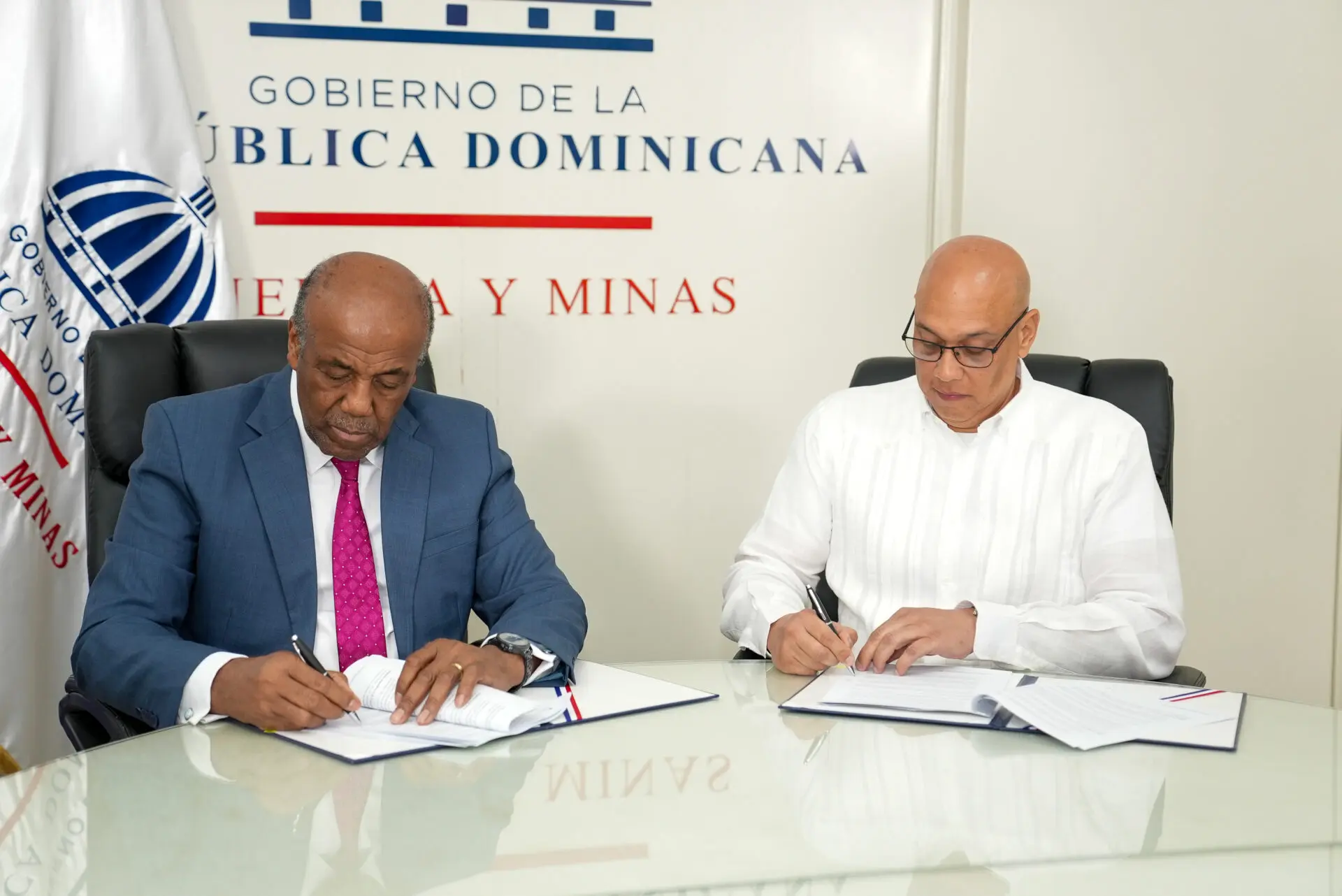 MEM y CNCS firman acuerdo para fortalecer la ciberseguridad en el ...