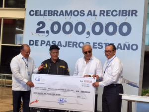 Aeropuerto Internacional del Cibao celebra al pasajero 2 millones del 2023