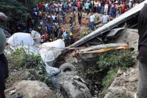 Ascienden a 13 los muertos del accidente en Quita Sueño en Haina