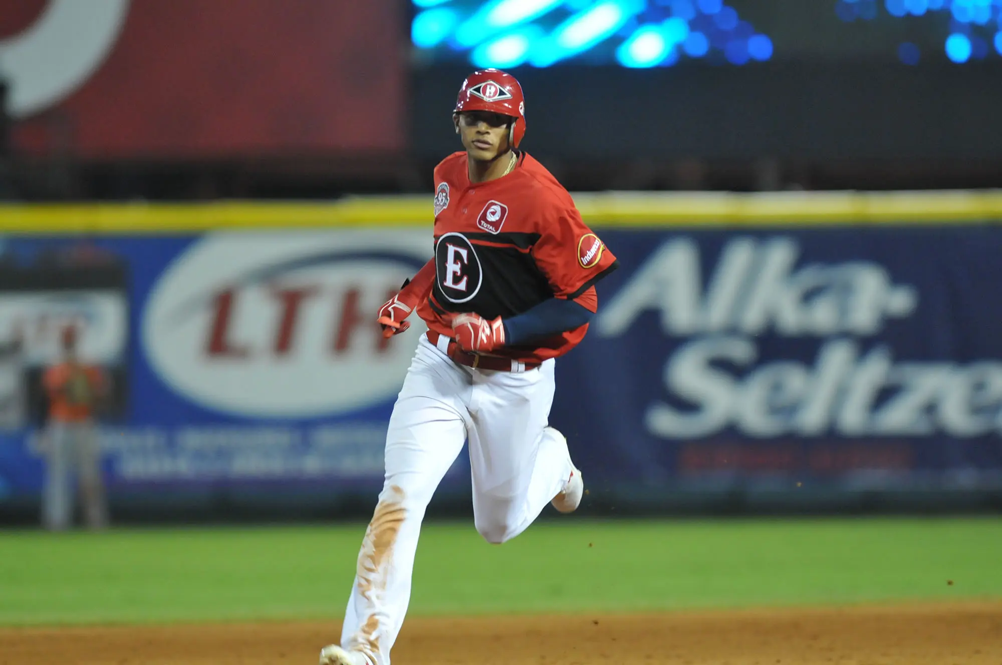 Erik González ganó el MVP de la temporada regular de LIDOM