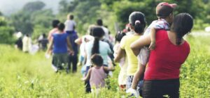 Las mujeres son ya la mitad de los migrantes del mundo