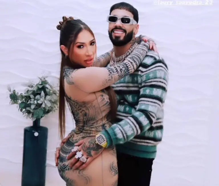 Arcángel no le da respiro a Anuel e insinuó que su novia "era un macho"