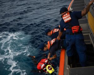 Los náufragos fueron rescatados a 30 millas al norte de Puerto Plata