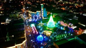 Alcalde Kelvin Cruz deja aperturado el Parque Mágico de la Navidad