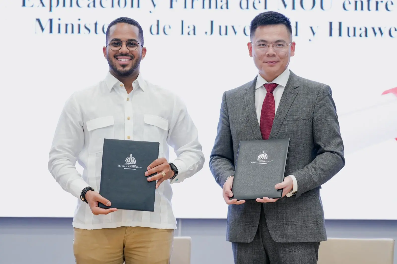 Ministerio de la Juventud firma convenio con empresa tecnologica Huawei