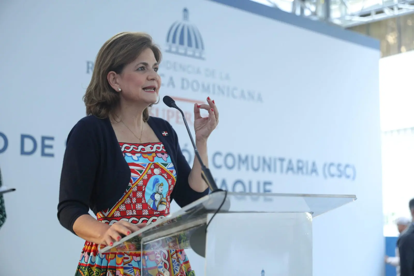 Vicepresidenta inaugura Centro de Superación Comunitaria