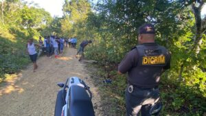 Hallan muerto a machetazos hombre deambulaba desnudo en Monte Plata