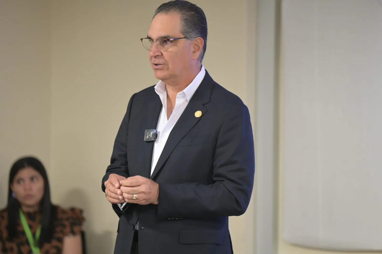 Director de SeNaSa, Santiago Hazim durante el taller “Navidad en Salud con SeNaSa”