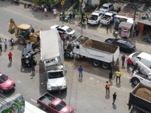 911 coordina asistencia a afectados de accidente de tránsito en Santiago