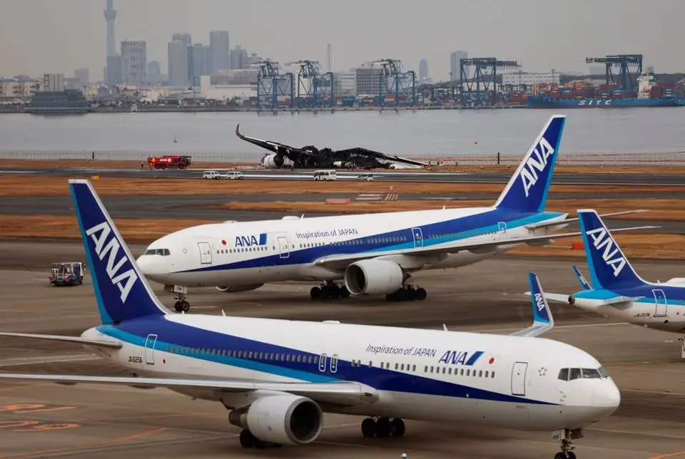 Así quedó el avión Airbus A350 calcinado por las llamas en Tokio