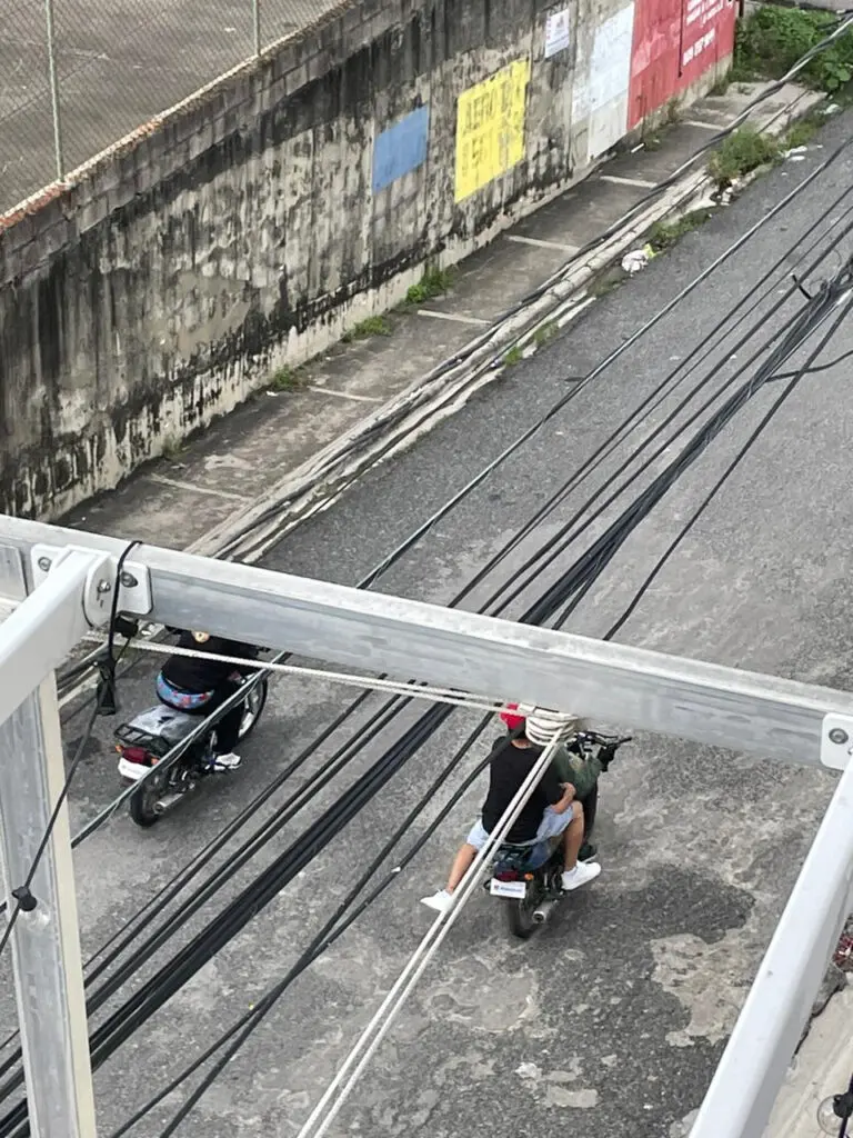 Captan en video supuesto asalto a vehículo en Km 9 de Autopista Duarte