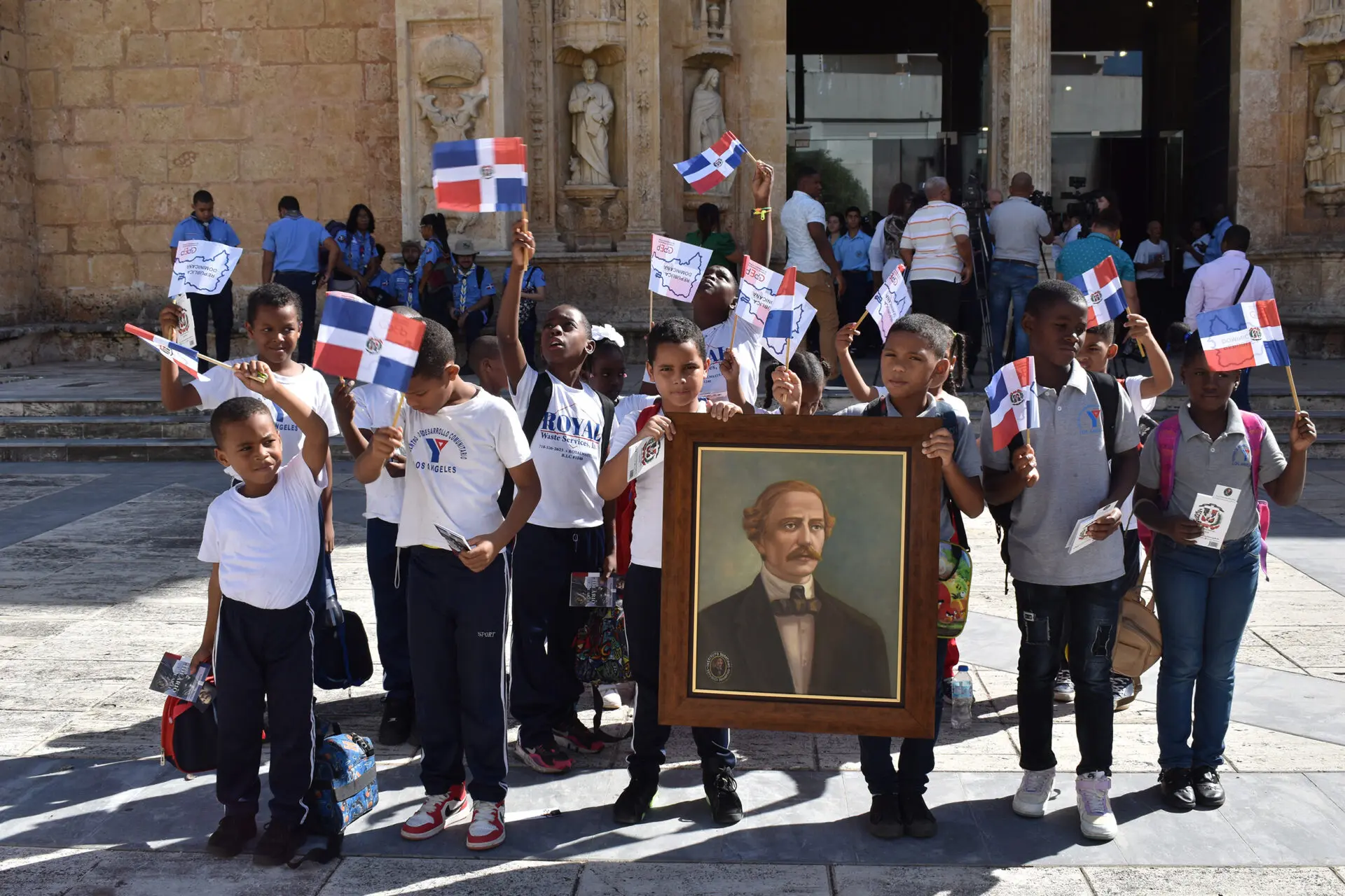 Instituto Duartiano conmemora con varios actos 211 aniversario natalicio de Duarte