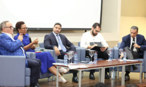Periodistas y especialistas en derecho penal y constitucional