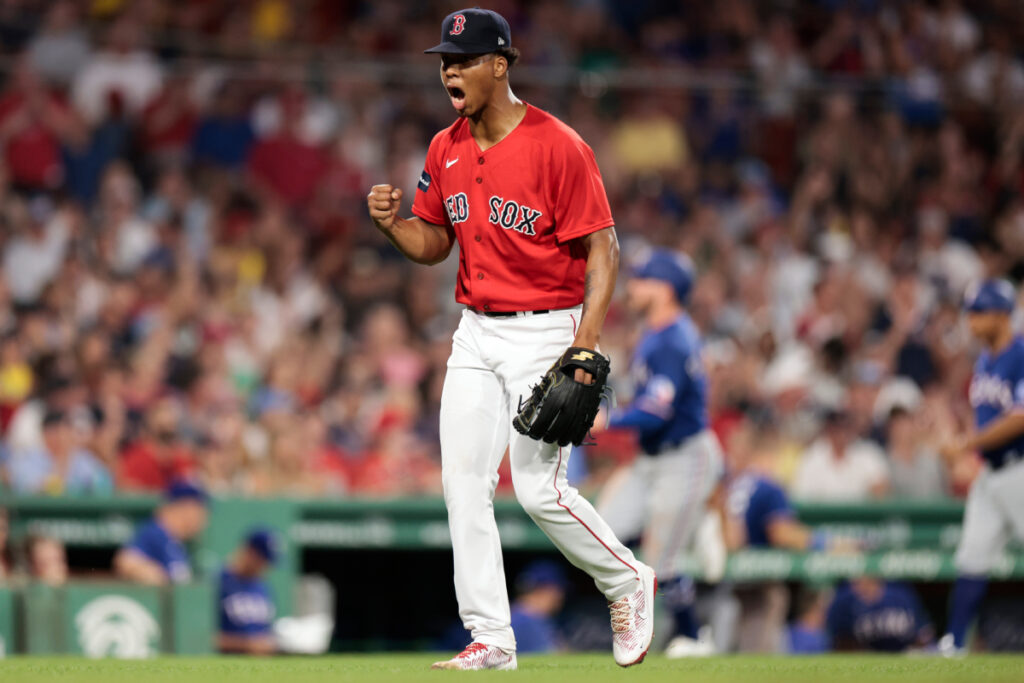 Pedro Martínez entrena a este lanzador dominicano de Boston 