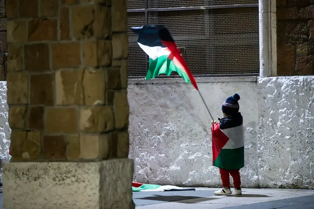 Israel acusa a Hamás de usar a niños para trasladar armas