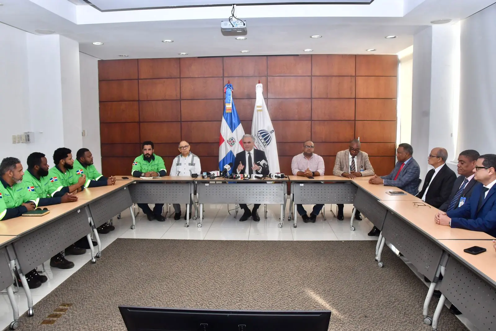 Ministerio de Trabajo emplaza a Falconbridge Dominicana