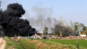 23 muertos en Tailandia por explosión en fábrica de fuegos artificiales