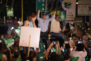 Leonel dice que Abinader tiene en abandono a Samaná