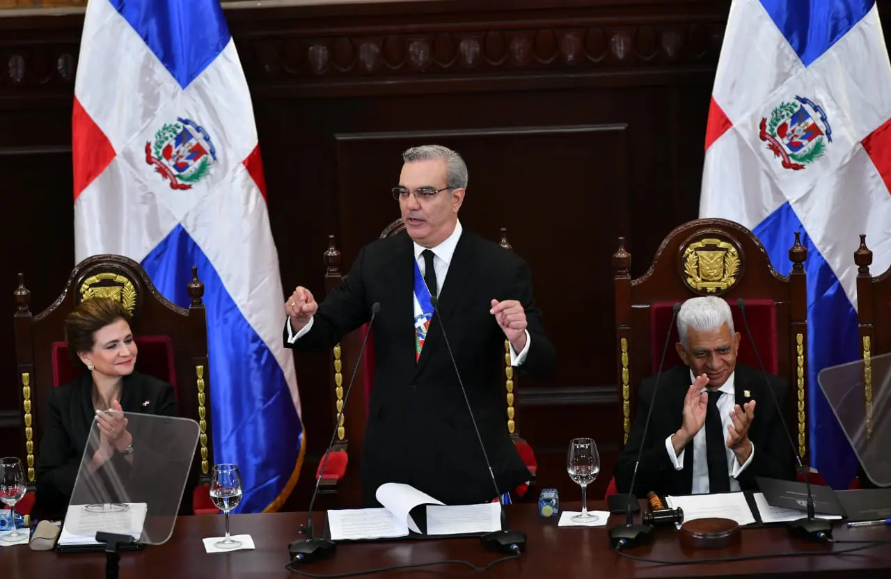 Presidente Abinader asegura entregó 122 obras en el 2023 (Foto de Danny Polanco)