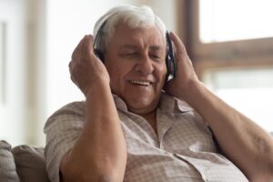 Los 9 beneficios de la música para la salud de los adultos mayores