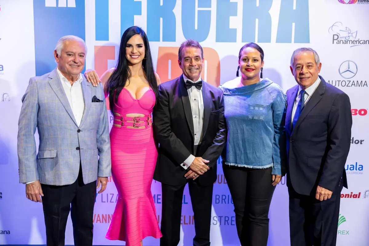 Cuquín Victoria, Scarlet Ortíz, Archie López, Zumaya Cordero y Roberto Salcedo