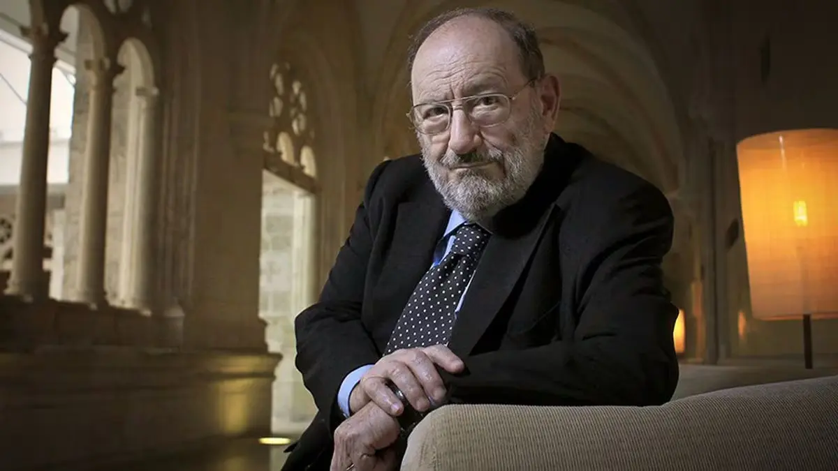 Un 19 de febrero falleció Umberto Eco, autor de "El nombre de la rosa"