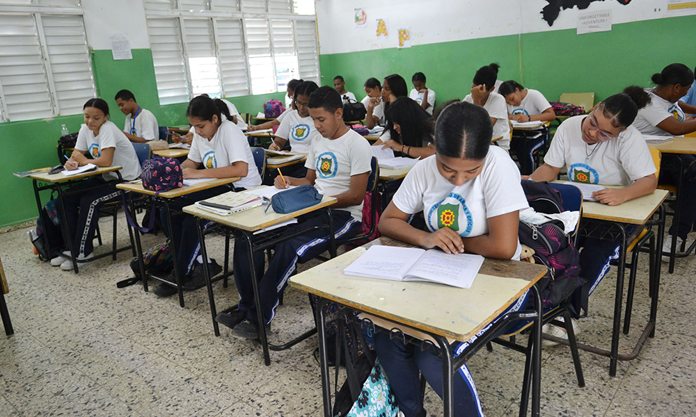 Estudiantes reciben clases desde tercero de secundaría en el Instituto Tecnológico de Arte y Oficio, fue fundada